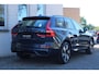 Volvo XC60 T6 Plug-in hybrid AWD Ultra Dark | Trekhaak | Panoramadak | Verwarmbare voorstoelen, achterbank en stuurwiel | 360 graden camera | Head-up display | Premium audio by Harman Kardon | Adaptieve cruise control | Keyless