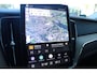 Volvo XC60 T6 Plug-in hybrid AWD Plus Dark | Panoramadak | Trekhaak | Head up display | 360 graden camera | Premium audio by Harman Kardon | Verwarmbare voorstoelen stuurwiel en achterbank