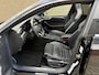 Volkswagen Arteon Shooting Brake 1.4 TSI eHybrid R-Line | Panoramadak | Lederen bekleding R-line sportstoelen | Memory/massage | 360 camera | Stoel&stuurverwarming | Virtual cockpit | Sfeerverlichting | Navigatie | Apple CarPlay | Keyless | DAB | Matrix-LED | Head up | Dodehoekdetectie | Lane assist | 19 inch velgen | Volledig dealeronderhouden