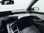Peugeot E-3008 SUV Allure Avantage 73 kWh 210pk | DEMO | Navigatie | 360 graden camera | Adaptive cruise control | Stoelverwarming | Warmtepomp | 19" lichtmetalen velgen