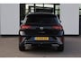 Volkswagen T-Roc 1.5 TSI R-Line Business+ 150PK / 110kW DSG, Door ons geleverd en onderhouden, panoramadak, trekhaak, R-Line in- en exterieur, 18" 'Nevada' LMV, privacy glas, keyless go & entry, elektrische achterklep, LED Matrix (IQ.Lights), dodehoekdetectie (Side Assist), achteruitrijcamera (rear view), navigatie, digital cockpit pro, elektrisch verstel-, verwarm- en inklapbare buitenspiegels, verwarmbare voorstoelen, verwarmbaar multifunctioneel lederen stuurwiel, Apple Carplay & Android Auto, adaptieve cruise control (ACC) met Travel Assist etc.
