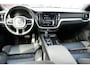 Volvo V60 T6 Recharge AWD R-Design | Elektrisch verstelbare bestuurdersstoel met geheugen | Adaptive Cruise Control & Pilot Assist | Premium Audio Harman & Kardon | Rondomzicht camera | Voorstoelen en stuurwiel verwarmd | Achterbank verwarmd | Trekhaak semi elektrisch | Keyless entry & drive | Dodehoekdetectie met correctie | Apple Carplay & Android Auto | Extra getint glas | Standkachel |