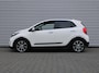 Kia Picanto 1.0 T-GDI X-Line | 100PK! | Stuur-/stoelverwarming | 16" LM | Navi | Clima | Camera | Telefoonlader | Keyless | All seasons |