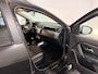 Dacia Duster 1.3 - 150PK TCe Tech Road | Trekhaak | 360 Camera | Stoelverwarming | Climate Control | Lichtmetalen Velgen | Sidebars | Elektrische Ramen & Spiegels | Licht & Regen Sensor |
