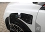 Renault R5 COMFORT RANGE ICONIC CINQ 52 kWh *NIEUWE AUTO!* | PACK WINTER: (ELEKTRISCH VERWARMBARE VOORSTOELEN/ELEKTRISCH VERWARMBAAR STUURWIEL, BESTUURDERSSTOEL MET ELEKTRISCH VERSTELBARE LENDESTEUN, IN HOOGTE VERSTELBARE PASSAGIERSSTOEL) | DAKLIJST ROUGE | PACK PARKING: (FULL EASY PARKING ASSIST MET PARKEERSENSOREN AAN VOOR- EN ZIJKANT) | ADAPTIVE CRUISE CONTROL | AUTOMATISCH INPARKEREN | FULL LED KOPLAMPEN MET MICRO OPTICS EN FRANSE FLAG | FLANK GUARD PROTECTION MAKKELIJK INPARKEREN MET VISUELE EN AKOESTISCHE SIGNALEN | 18" LICHTMETALEN VELGEN "CHRONO" | TWO TONE CARROSSERIEKLEUR | SNELLAAD FUNCTIE 100KW | DRAADLOZE APPLE CARPLAY/ANDROID AUTO | ACHTERUITRIJ CAMERA | DRAADLOZE TELEFOONLADER | PRIVACY GLASS |