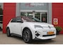 Renault R5 COMFORT RANGE ICONIC CINQ 52 kWh *NIEUWE AUTO!* | PACK WINTER: (ELEKTRISCH VERWARMBARE VOORSTOELEN/ELEKTRISCH VERWARMBAAR STUURWIEL, BESTUURDERSSTOEL MET ELEKTRISCH VERSTELBARE LENDESTEUN, IN HOOGTE VERSTELBARE PASSAGIERSSTOEL) | DAKLIJST ROUGE | PACK PARKING: (FULL EASY PARKING ASSIST MET PARKEERSENSOREN AAN VOOR- EN ZIJKANT) | ADAPTIVE CRUISE CONTROL | AUTOMATISCH INPARKEREN | FULL LED KOPLAMPEN MET MICRO OPTICS EN FRANSE FLAG | FLANK GUARD PROTECTION MAKKELIJK INPARKEREN MET VISUELE EN AKOESTISCHE SIGNALEN | 18" LICHTMETALEN VELGEN "CHRONO" | TWO TONE CARROSSERIEKLEUR | SNELLAAD FUNCTIE 100KW | DRAADLOZE APPLE CARPLAY/ANDROID AUTO | ACHTERUITRIJ CAMERA | DRAADLOZE TELEFOONLADER | PRIVACY GLASS |
