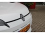 Renault R5 COMFORT RANGE ICONIC CINQ 52 kWh *NIEUWE AUTO!* | PACK WINTER: (ELEKTRISCH VERWARMBARE VOORSTOELEN/ELEKTRISCH VERWARMBAAR STUURWIEL, BESTUURDERSSTOEL MET ELEKTRISCH VERSTELBARE LENDESTEUN, IN HOOGTE VERSTELBARE PASSAGIERSSTOEL) | DAKLIJST ROUGE | PACK PARKING: (FULL EASY PARKING ASSIST MET PARKEERSENSOREN AAN VOOR- EN ZIJKANT) | ADAPTIVE CRUISE CONTROL | AUTOMATISCH INPARKEREN | FULL LED KOPLAMPEN MET MICRO OPTICS EN FRANSE FLAG | FLANK GUARD PROTECTION MAKKELIJK INPARKEREN MET VISUELE EN AKOESTISCHE SIGNALEN | 18" LICHTMETALEN VELGEN "CHRONO" | TWO TONE CARROSSERIEKLEUR | SNELLAAD FUNCTIE 100KW | DRAADLOZE APPLE CARPLAY/ANDROID AUTO | ACHTERUITRIJ CAMERA | DRAADLOZE TELEFOONLADER | PRIVACY GLASS |