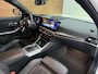BMW 3-Serie Touring 330e M-Sport | xDrive |Shadowline | Elektrische Sporstoelen | 19” | Driving Assistant Professional | Head-Up