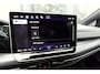 Volkswagen Golf 1.5 eTSI R-Line Edition PANO KEYLESS HUD