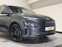 Hyundai Kona Electric EV Premium 64 kWh | Keyless | Elektrische stoelen | Stoelen & stuur verwarmd