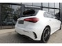 Mercedes-Benz A-klasse 180 AMG Line PANO SFEER CAM