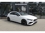 Mercedes-Benz A-klasse 180 AMG Line PANO SFEER CAM