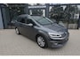 Volkswagen Touran 1.4 TSI Connected Series 7P NAVI CAM PDC