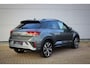 Volkswagen T-Roc 1.5 TSI R-Line // Black Style | Trekhaak | IQ.Lights | Camera | Navi. | Stoelverwarming | CarPlay & Android Auto