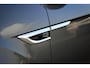 Volkswagen T-Roc 1.5 TSI R-Line // Black Style | Trekhaak | IQ.Lights | Camera | Navi. | Stoelverwarming | CarPlay & Android Auto