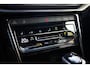 Volkswagen T-Roc 1.5 TSI R-Line // Black Style | Trekhaak | IQ.Lights | Camera | Navi. | Stoelverwarming | CarPlay & Android Auto