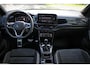 Volkswagen T-Roc 1.5 TSI R-Line // Black Style | Trekhaak | IQ.Lights | Camera | Navi. | Stoelverwarming | CarPlay & Android Auto