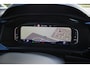 Volkswagen T-Roc 1.5 TSI R-Line // Black Style | Trekhaak | IQ.Lights | Camera | Navi. | Stoelverwarming | CarPlay & Android Auto