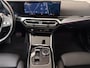 BMW 3-Serie Touring 330e I Facelift I HUD I Adaptive Cruise I Leder I Elek. Achterklep I Stoelverwarming I Camera I