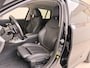 BMW 3-Serie Touring 330e I Facelift I HUD I Adaptive Cruise I Leder I Elek. Achterklep I Stoelverwarming I Camera I