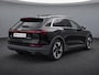 Audi E-tron 55 quattro edition 95 kWh 408pk · Panoramadak · 360 Camera · Afneembare Trekhaak · Lederen Bekleding · Elek. Stoelen + Geheugen Bestuurder ·