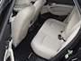 Audi E-tron 55 quattro edition 95 kWh 408pk · Panoramadak · 360 Camera · Afneembare Trekhaak · Lederen Bekleding · Elek. Stoelen + Geheugen Bestuurder ·