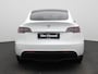 Tesla Model Y Long Range AWD 75 kWh | FSD | BTW-Auto | Lage KM std. | Panorama dak | Stoel verwarming | Leder | Navigatie | Climate control | Camera | Parkeer sensoren | LED | Elec. achterklep