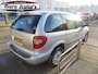 Chrysler Voyager 3.3i V6 SE Luxe nw apk ,6 zits ,airco ecc etc