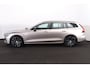 Volvo V60 T6 Recharge AWD Plus Dark - IntelliSafe Assist & Surround - 360º Camera - Harman/Kardon audio - Verwarmde voorstoelen, stuur & achterbank - Parkeersensoren voor & achter - Elektr. bedienb. voorstoelen met geheugen - Elektr. inklapbare trekhaak - 18' LMV