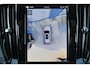Volvo V60 T6 Recharge AWD Plus Dark - IntelliSafe Assist & Surround - 360º Camera - Harman/Kardon audio - Verwarmde voorstoelen, stuur & achterbank - Parkeersensoren voor & achter - Elektr. bedienb. voorstoelen met geheugen - Elektr. inklapbare trekhaak - 18' LMV