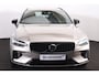 Volvo V60 T6 Recharge AWD Plus Dark - IntelliSafe Assist & Surround - 360º Camera - Harman/Kardon audio - Verwarmde voorstoelen, stuur & achterbank - Parkeersensoren voor & achter - Elektr. bedienb. voorstoelen met geheugen - Elektr. inklapbare trekhaak - 18' LMV