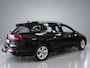 Volkswagen Golf Variant 1.0 TSI Life 110pk, Navigatie, Achteruitrijcamera, Clima controle, Cruise controle adaptief, Elek ramen V/A, Pdc V/A, Xenon, Trekhaak,  Lm velgen 16'', Nederlandse auto!! Bovag afleverpakket 695,-