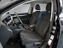 Volkswagen Golf Variant 1.0 TSI Life 110pk, Navigatie, Achteruitrijcamera, Clima controle, Cruise controle adaptief, Elek ramen V/A, Pdc V/A, Xenon, Trekhaak,  Lm velgen 16'', Nederlandse auto!! Bovag afleverpakket 695,-