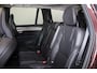 Volvo XC90 T8 Plug-in hybrid AWD Ultra Dark - Luchtvering - Panorama/schuifdak - IntelliSafe Assist & Surround - Harman Kardon audio - Adaptieve LED koplampen - 360º camera - Verwarmde voorstoelen, stuur & achterbank - Elektr. bedienb. voorstoelen met geheugen, ventilate en massage - Head up display - Draadloze tel. lader - Extra getint glas - 22 inch LMV - Parkeersensoren voor & achter