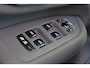 Volvo XC90 T8 Plug-in hybrid AWD Ultra Dark - Luchtvering - Panorama/schuifdak - IntelliSafe Assist & Surround - Harman Kardon audio - Adaptieve LED koplampen - 360º camera - Verwarmde voorstoelen, stuur & achterbank - Elektr. bedienb. voorstoelen met geheugen, ventilate en massage - Head up display - Draadloze tel. lader - Extra getint glas - 22 inch LMV - Parkeersensoren voor & achter