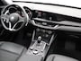 Alfa Romeo Stelvio 2.0 T AWD B-Tech 280 Pk | Panoramisch schuifdak | Elek. stoelen | Stoel en stuurverwarming | Adaptive Cruise Control | Dodehoekdetectie | Elek. achterklep