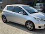 Toyota Yaris 1.3 VVT-i Aspiration Airco Cruise Trekhaak Camera Dealer Onderhouden LMV