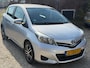 Toyota Yaris 1.3 VVT-i Aspiration Airco Cruise Trekhaak Camera Dealer Onderhouden LMV