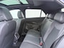 Volkswagen T-Roc 1.5 eTsi R-Line First Edition | Pano Dak | Trekhaak | Camera | Harman Kardon | Black Style | Side Assist | ACC | Elek. Achterklep | Stuur-/Stoelverwarming | 20'' |