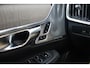 Volvo V90 T8 Plug-in hybrid AWD Ultra Dark | Luchtvering | Trekhaak | Panoramadak | Verwarmbare voorstoelen met massagefunctie | Gelaagde zijruiten | Premium audio by Bowers&Wilkins |
