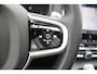 Volvo V90 T8 Plug-in hybrid AWD Ultra Dark | Luchtvering | Trekhaak | Panoramadak | Verwarmbare voorstoelen met massagefunctie | Gelaagde zijruiten | Premium audio by Bowers&Wilkins |