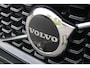 Volvo V90 T8 Plug-in hybrid AWD Ultra Dark | Luchtvering | Trekhaak | Panoramadak | Verwarmbare voorstoelen met massagefunctie | Gelaagde zijruiten | Premium audio by Bowers&Wilkins |