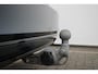 Volvo V90 T8 Plug-in hybrid AWD Ultra Dark | Luchtvering | Trekhaak | Panoramadak | Verwarmbare voorstoelen met massagefunctie | Gelaagde zijruiten | Premium audio by Bowers&Wilkins |