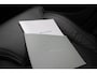 Volvo V90 T8 Plug-in hybrid AWD Ultra Dark | Luchtvering | Trekhaak | Panoramadak | Verwarmbare voorstoelen met massagefunctie | Gelaagde zijruiten | Premium audio by Bowers&Wilkins |