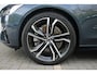 Volvo V90 T8 Plug-in hybrid AWD Ultra Dark | Luchtvering | Trekhaak | Panoramadak | Verwarmbare voorstoelen met massagefunctie | Gelaagde zijruiten | Premium audio by Bowers&Wilkins |