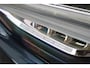 Volvo V90 T8 Plug-in hybrid AWD Ultra Dark | Luchtvering | Trekhaak | Panoramadak | Verwarmbare voorstoelen met massagefunctie | Gelaagde zijruiten | Premium audio by Bowers&Wilkins |