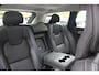 Volvo V90 T8 Plug-in hybrid AWD Ultra Dark | Luchtvering | Trekhaak | Panoramadak | Verwarmbare voorstoelen met massagefunctie | Gelaagde zijruiten | Premium audio by Bowers&Wilkins |