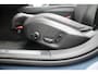 Volvo V90 T8 Plug-in hybrid AWD Ultra Dark | Luchtvering | Trekhaak | Panoramadak | Verwarmbare voorstoelen met massagefunctie | Gelaagde zijruiten | Premium audio by Bowers&Wilkins |
