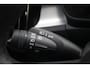 Volvo XC40 B4 Plus Black Edition | Panoramadak | Trekhaak | Verwarmbare voorstoelen en stuurwiel | Premium audio by Harman Kardon | 360 graden camera | Adaptieve cruise control |