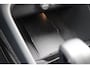 Volvo XC40 B4 Plus Black Edition | Panoramadak | Trekhaak | Verwarmbare voorstoelen en stuurwiel | Premium audio by Harman Kardon | 360 graden camera | Adaptieve cruise control |